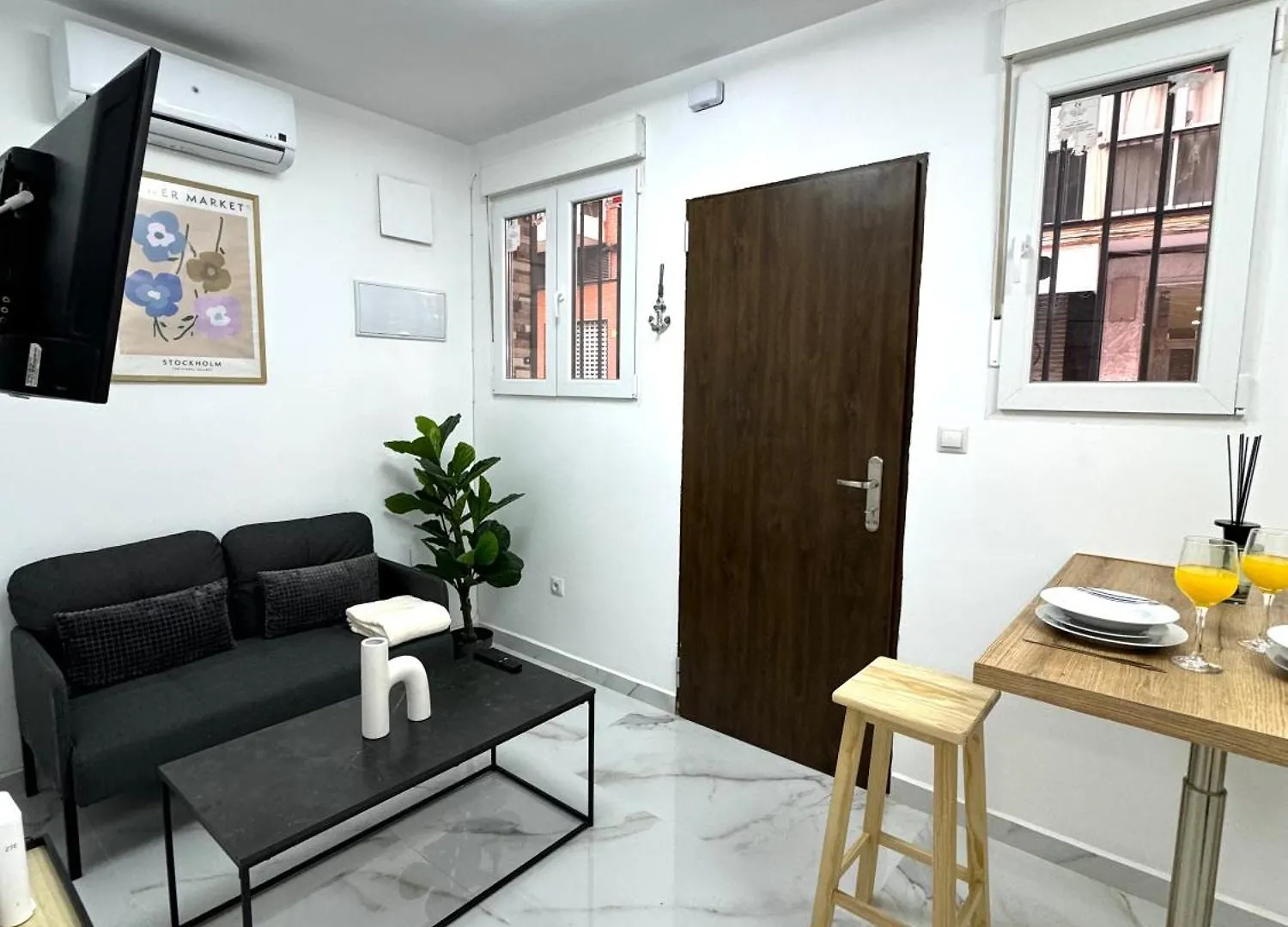 מאלגה Marmoles Apartments !
